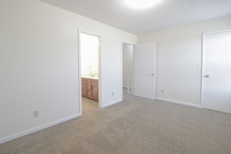 *** $500 MOVE IN DEPOSIT & 2 WEEKS FREE W/ NEW LEASE *** property image