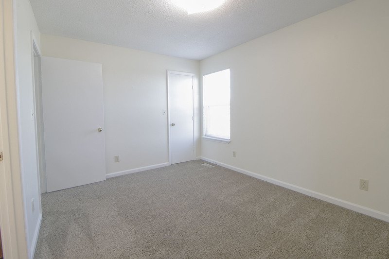 *** $500 MOVE IN DEPOSIT & 2 WEEKS FREE W/ NEW LEASE *** property image