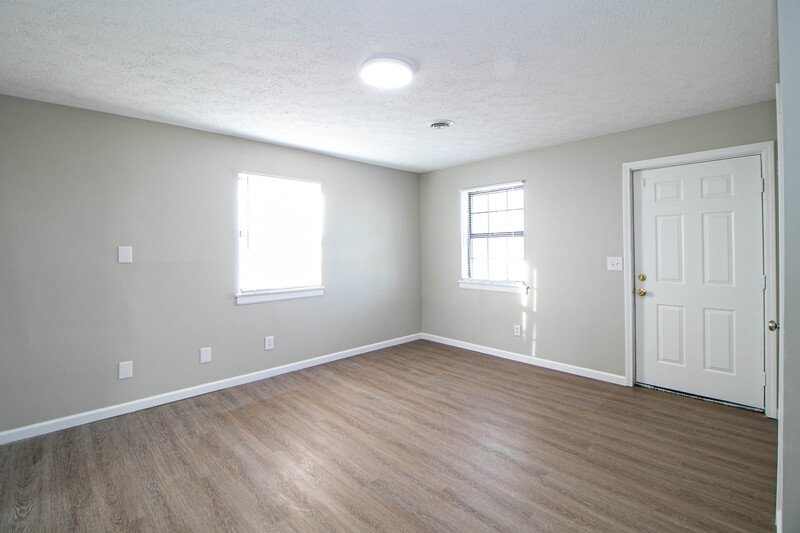 *** $500 DEPOSIT MOVE IN SPECIAL & 2 WKS FREE w/ 13 MO. LEASE *** property image