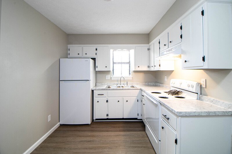 *** $500 DEPOSIT MOVE IN SPECIAL & 2 WKS FREE w/ 13 MO. LEASE *** property image
