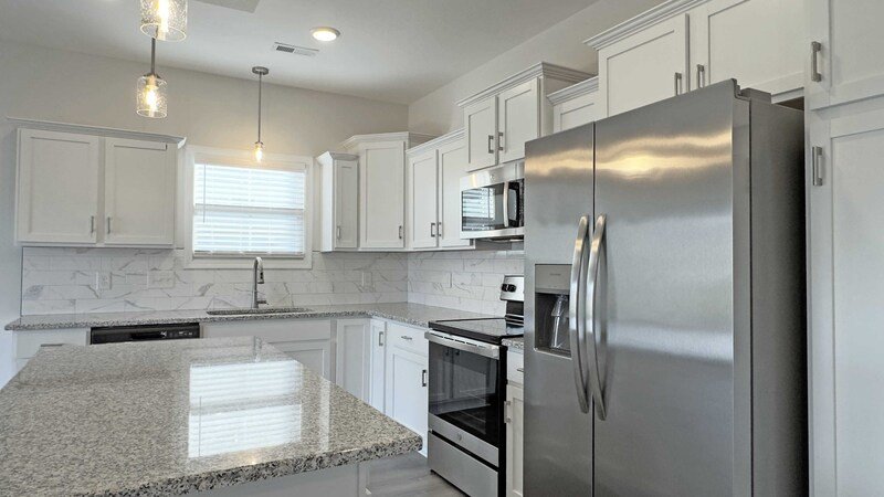 *** SMALL PET FRIENDLY- Standard Breed Restrictions Apply! *** property image