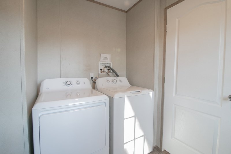 *** Located on a large lot close to post! *** property image