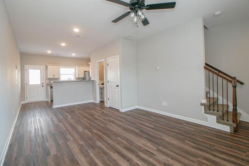 *** $500 DEPOSIT MOVE IN SPECIAL *** property image