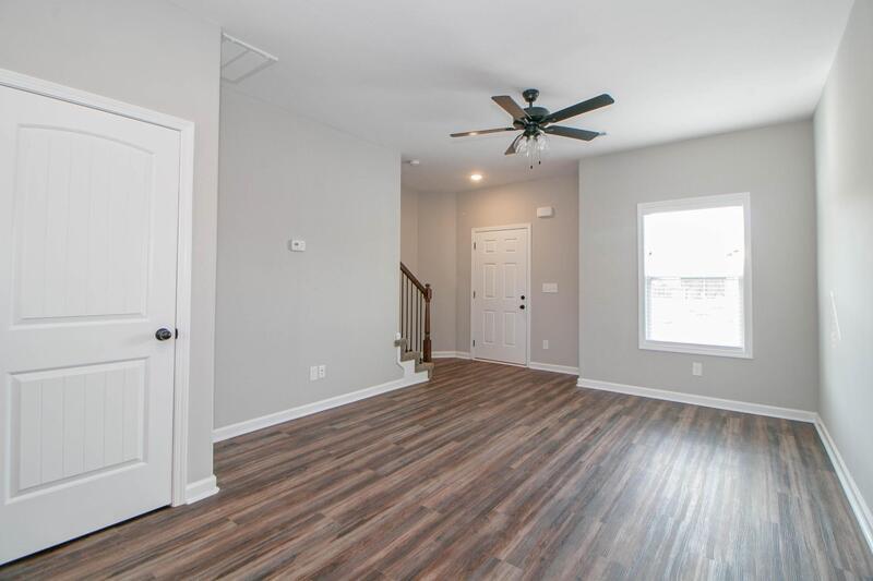 *** $500 DEPOSIT MOVE IN SPECIAL *** property image