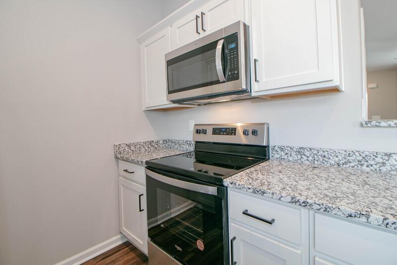 *** $500 DEPOSIT MOVE IN SPECIAL *** property image