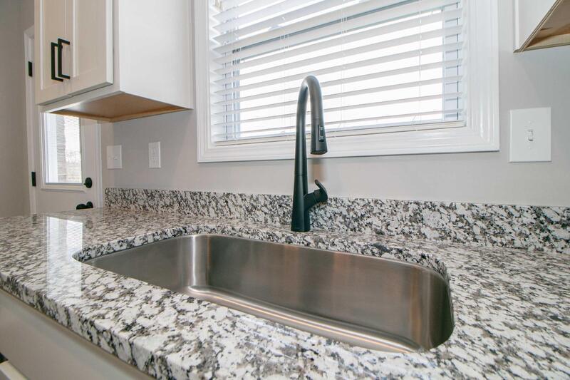 *** $500 DEPOSIT MOVE IN SPECIAL *** property image