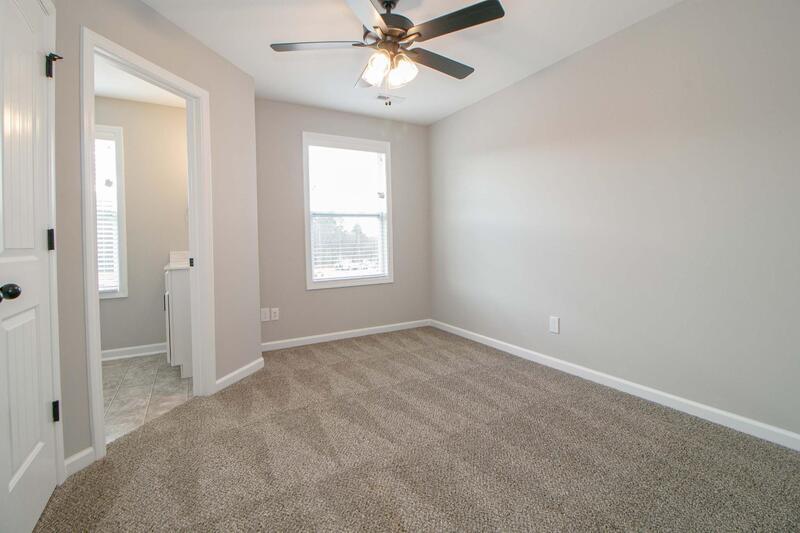*** $500 DEPOSIT MOVE IN SPECIAL *** property image