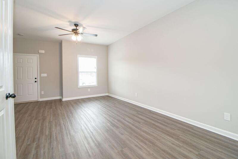 *** $500 DEPOSIT MOVE IN SPECIAL *** property image