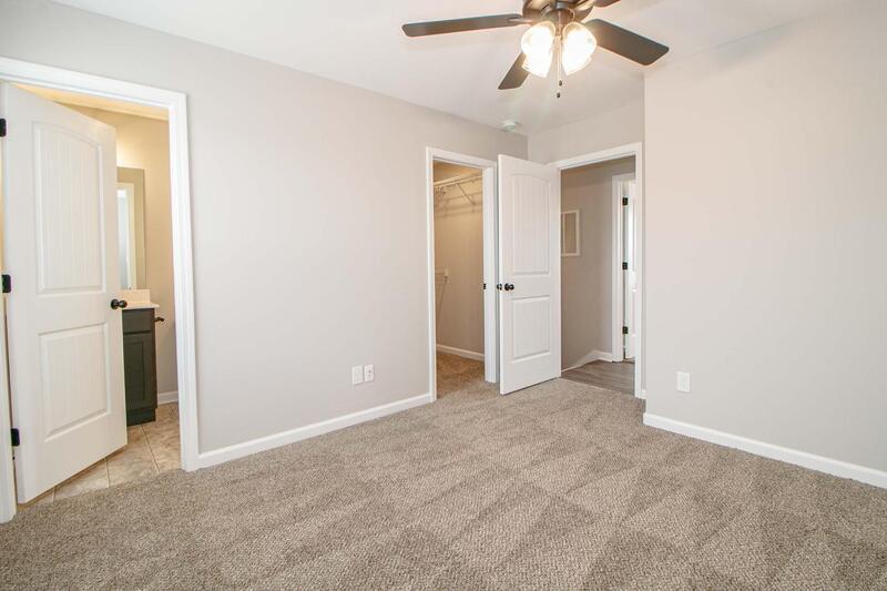 *** $500 DEPOSIT MOVE IN SPECIAL *** property image