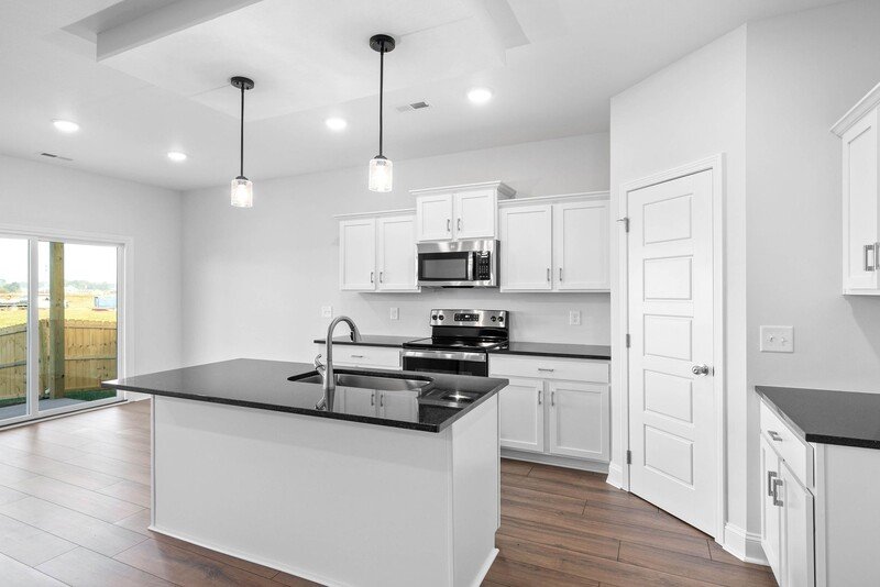 *** 1/2 DEPOSIT MOVE IN SPECIAL *** property image