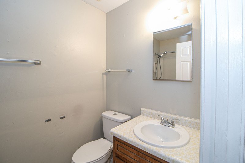 *** $500 DEPOSIT MOVE IN SPECIAL & 2 WKS FREE w/ 13 MO. LEASE *** property image