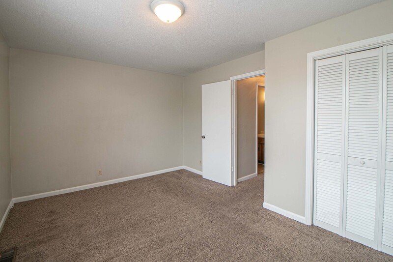 *** $500 DEPOSIT MOVE IN SPECIAL & 2 WKS FREE w/ 13 MO. LEASE *** property image