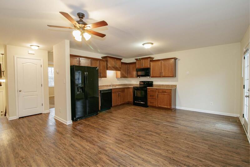 PET FRIENDLY- Standard Breed Restrictions Apply property image