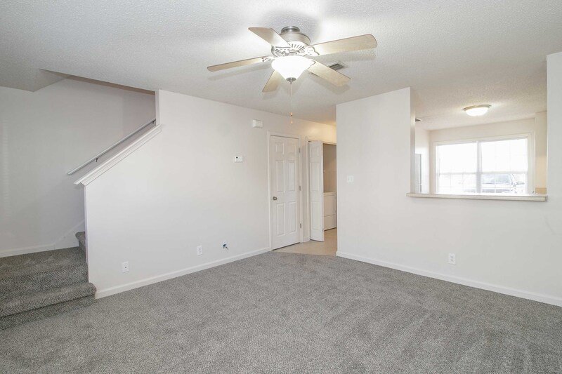 *** Located minutes to Wilma Rudolph & 101st Intersection! *** property image