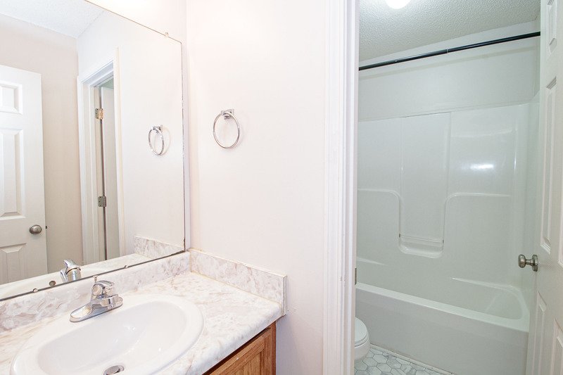 *** Located minutes to Wilma Rudolph & 101st Intersection! *** property image