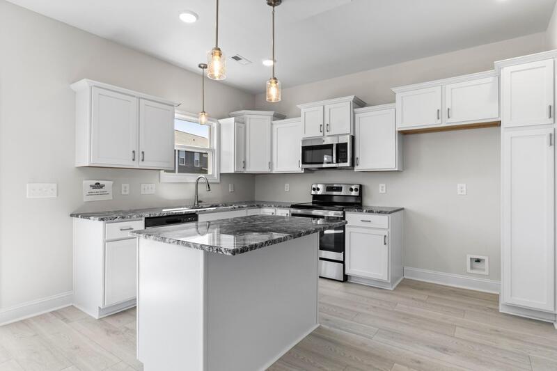 *** 1/2 DEPOSIT MOVE IN SPECIAL *** property image