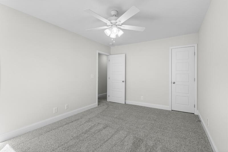 *** 1/2 DEPOSIT MOVE IN SPECIAL *** property image