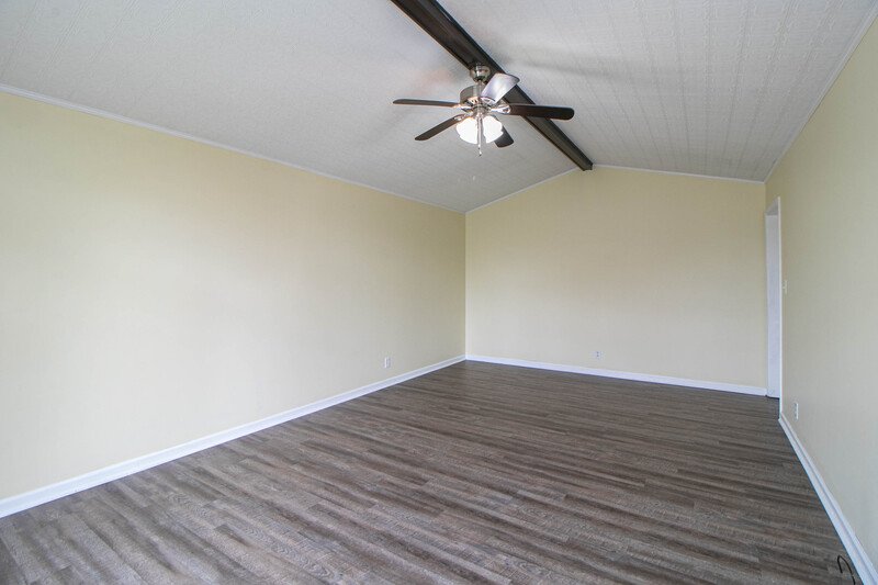 *** NO PETS PLEASE *** property image