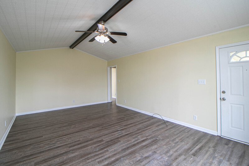 *** NO PETS PLEASE *** property image