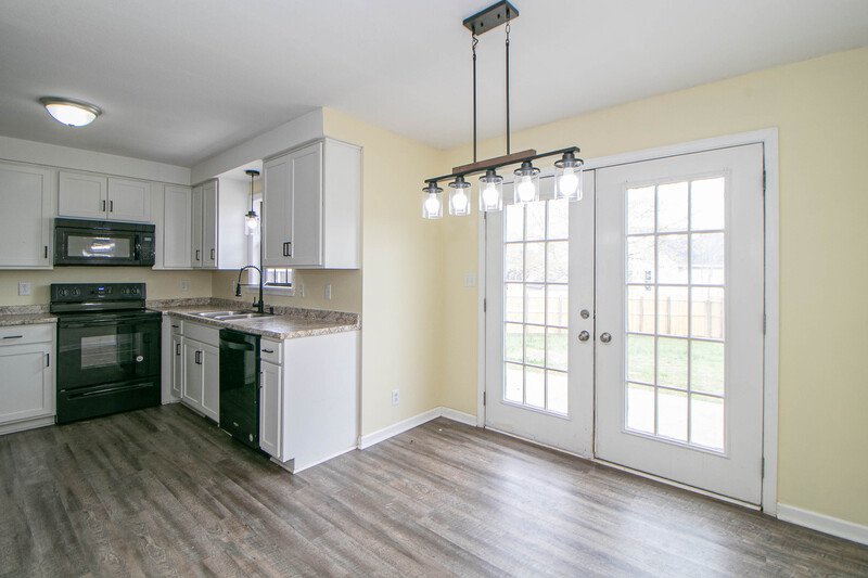 *** NO PETS PLEASE *** property image