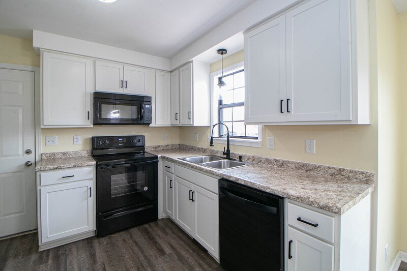 *** NO PETS PLEASE *** property image