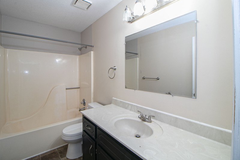 *** NO PETS PLEASE *** property image