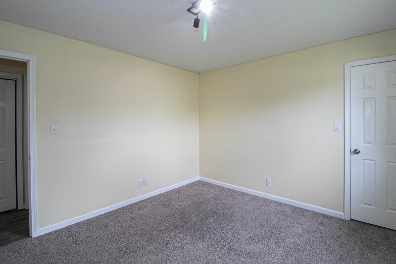 *** NO PETS PLEASE *** property image