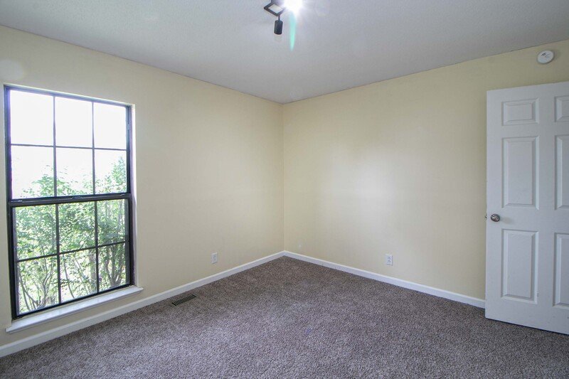 *** NO PETS PLEASE *** property image