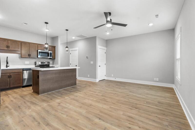 *** 1/2 DEPOSIT MOVE IN SPECIAL *** property image