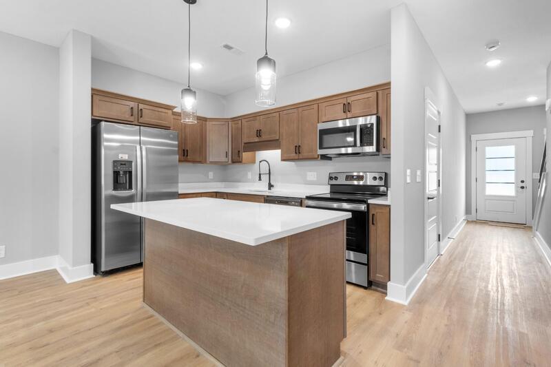 *** 1/2 DEPOSIT MOVE IN SPECIAL *** property image