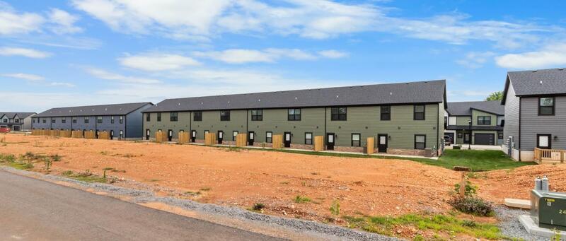 *** 1/2 DEPOSIT MOVE IN SPECIAL *** property image