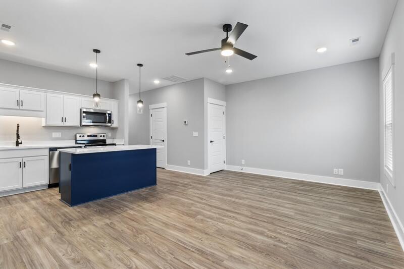 *** 1/2 DEPOSIT MOVE IN SPECIAL *** property image