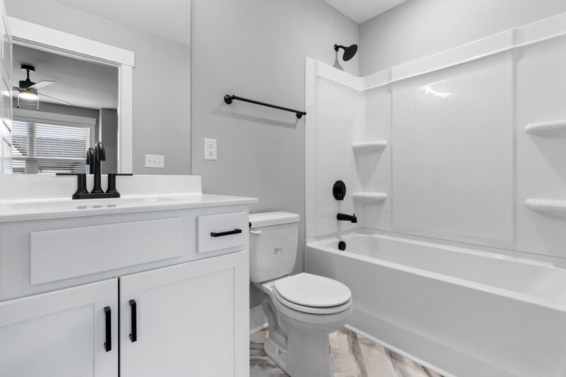 *** 1/2 DEPOSIT MOVE IN SPECIAL *** property image