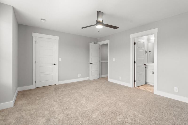 *** 1/2 DEPOSIT MOVE IN SPECIAL *** property image