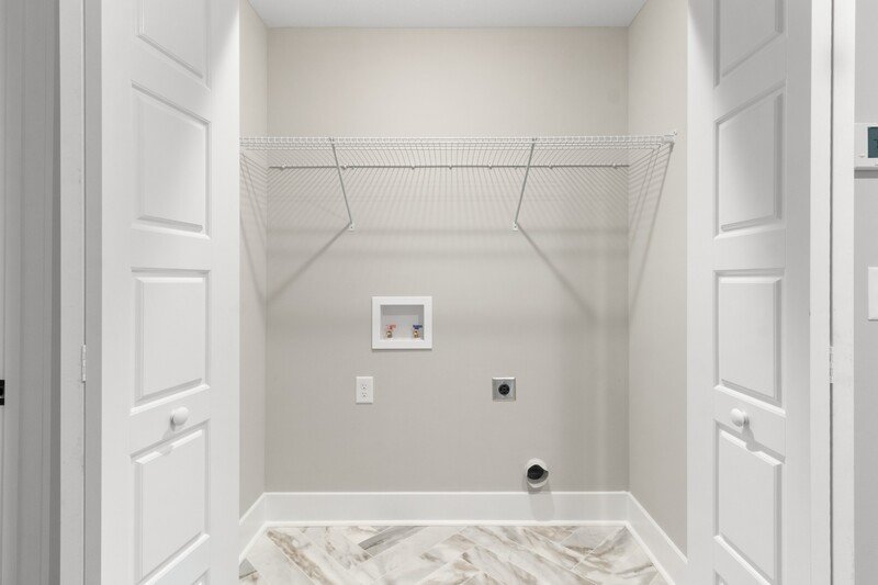 *** 1/2 DEPOSIT MOVE IN SPECIAL *** property image