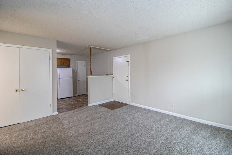 *** $500 DEPOSIT & 2 WKS FREE w/ 13 MO. LEASE MOVE IN SPECIAL *** property image