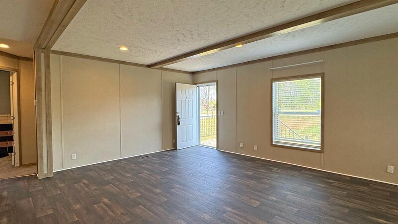 *** Located on a large lot close to post! *** property image