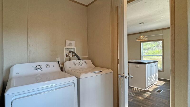 *** Located on a large lot close to post! *** property image