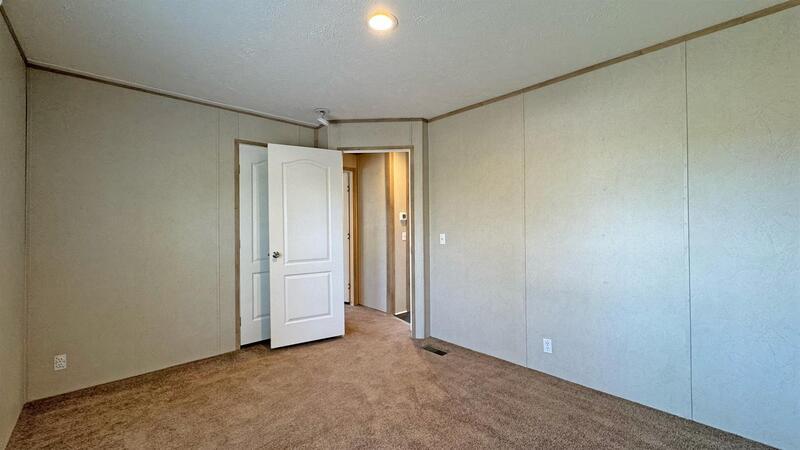 *** Located on a large lot close to post! *** property image