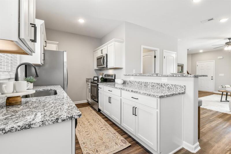 *** $500 DEPOSIT MOVE IN SPECIAL *** property image