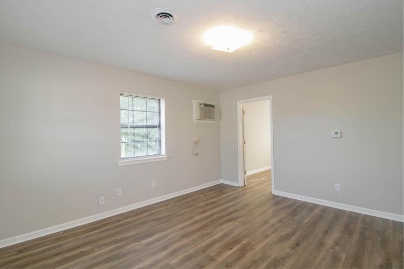 404 -18 Thompsonville Lane property image