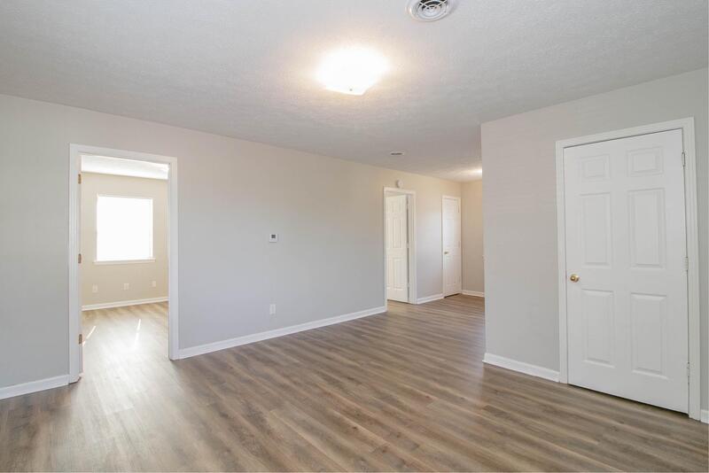 404 -18 Thompsonville Lane property image