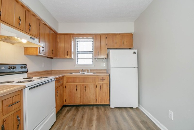 404 -18 Thompsonville Lane property image