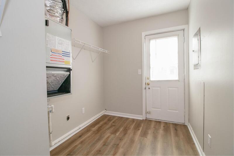 404 -18 Thompsonville Lane property image