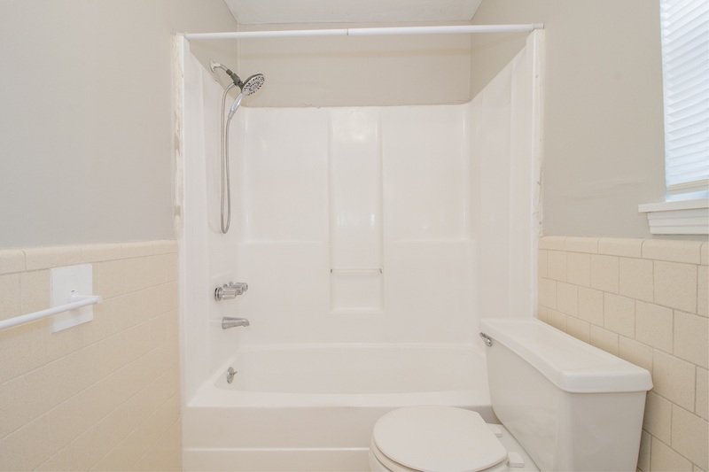 404 -18 Thompsonville Lane property image