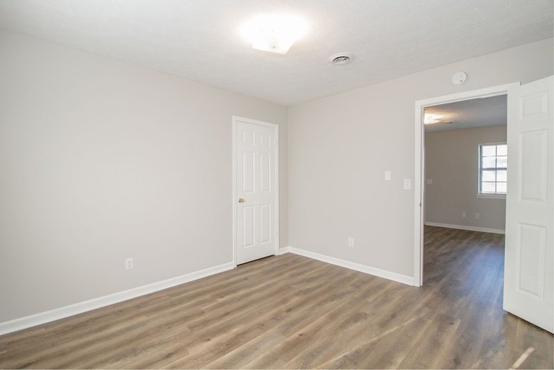 404 -18 Thompsonville Lane property image