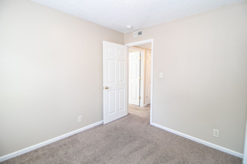 *** 1/2 DEPOSIT MOVE IN SPECIAL *** property image