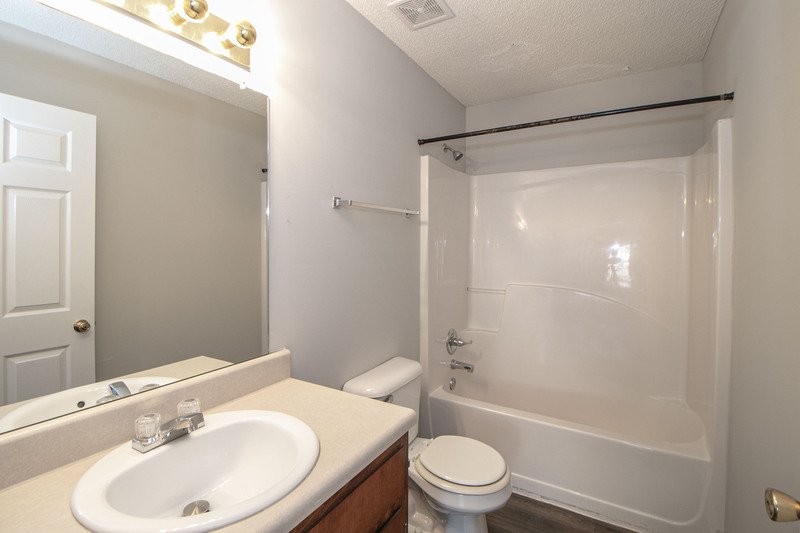 *** 1/2 DEPOSIT MOVE IN SPECIAL *** property image