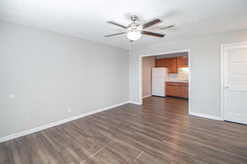 *** 1/2 DEPOSIT MOVE IN SPECIAL *** property image