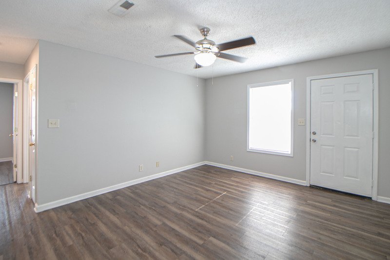 *** 1/2 DEPOSIT MOVE IN SPECIAL *** property image